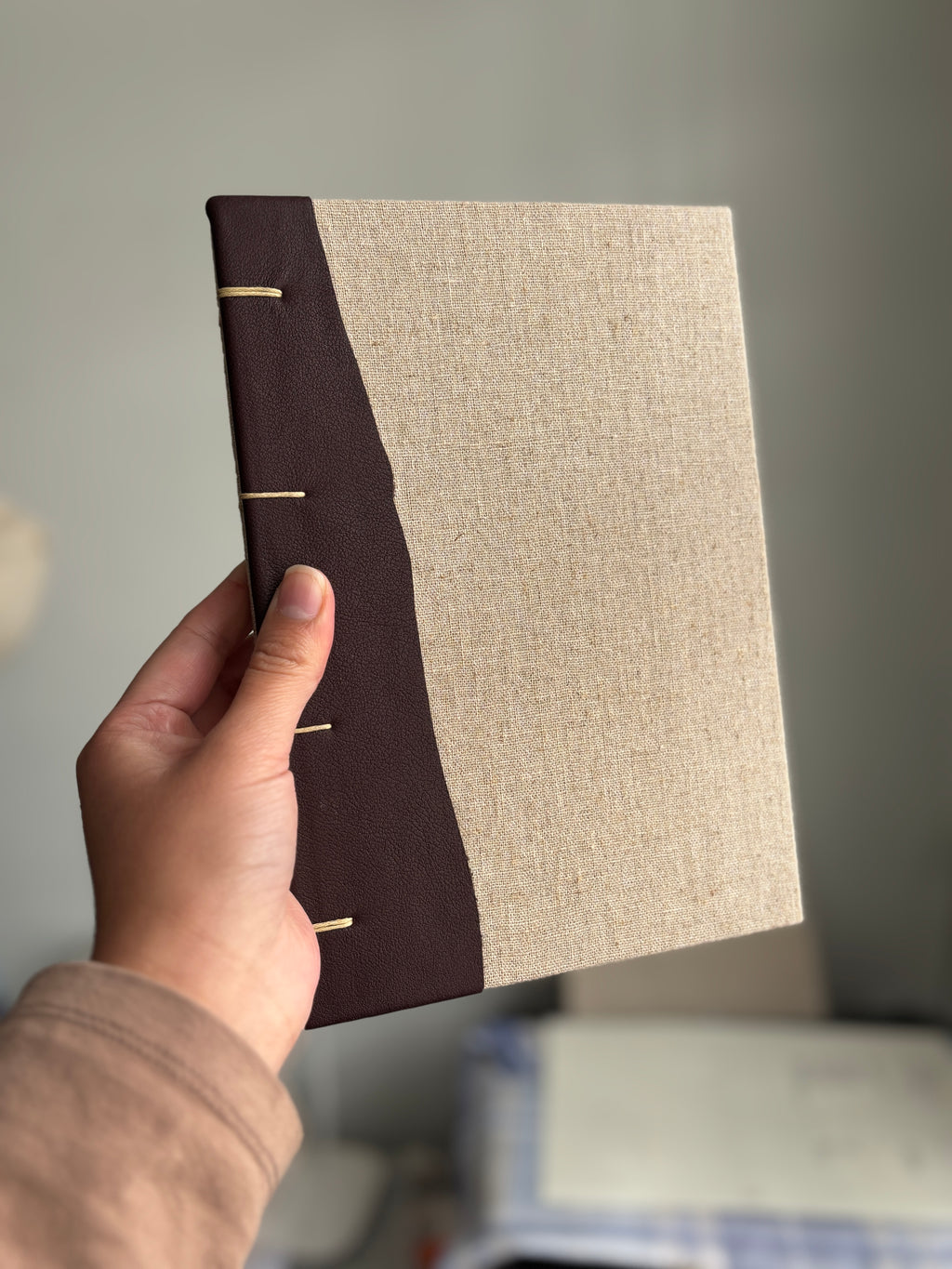 Cuaderno copta con detalle de cuero
